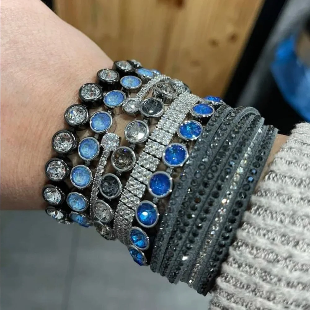 - Touchstone Crystal by Swarovski Royal Blue Delite Ice Bracelet NEW